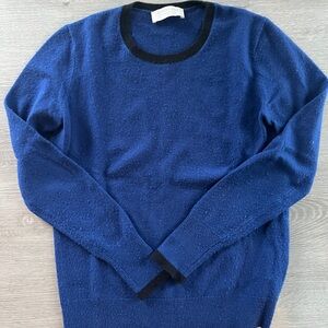 Everlane Women's Blue Sweater with Black Trim